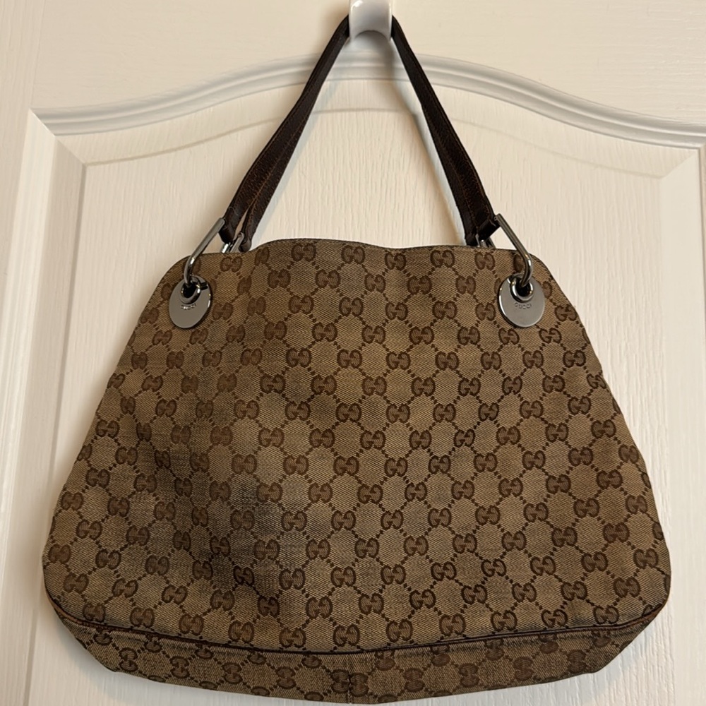 Authentic Gucci Logo Gg Canvas Eclipse Medium Sho… - image 5